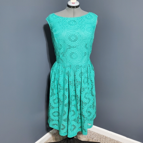 London Times Dresses & Skirts - London Times Teal Aqua Green Lace Midi Fit and Flare Dress Size 14W